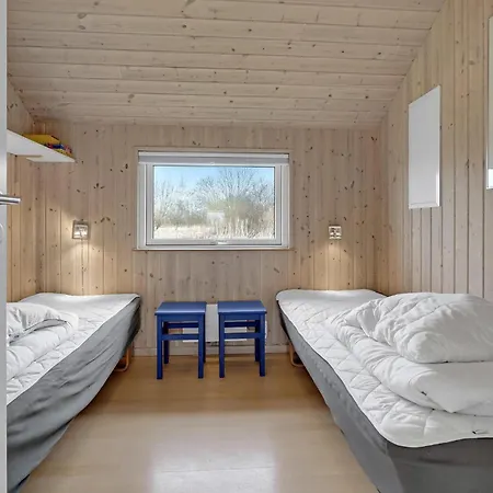 Blommestien V Denmk Feriehus Bøtø By