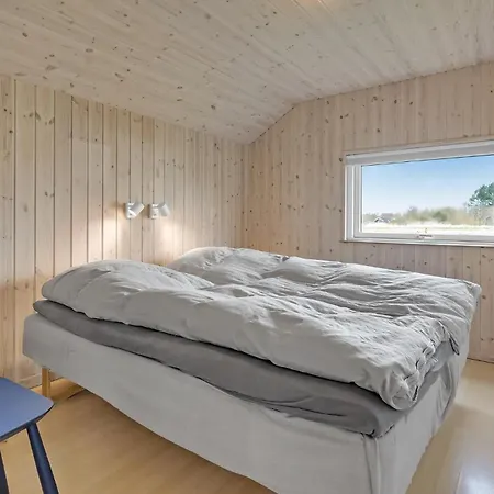 Blommestien V Denmk Feriehus Bøtø By